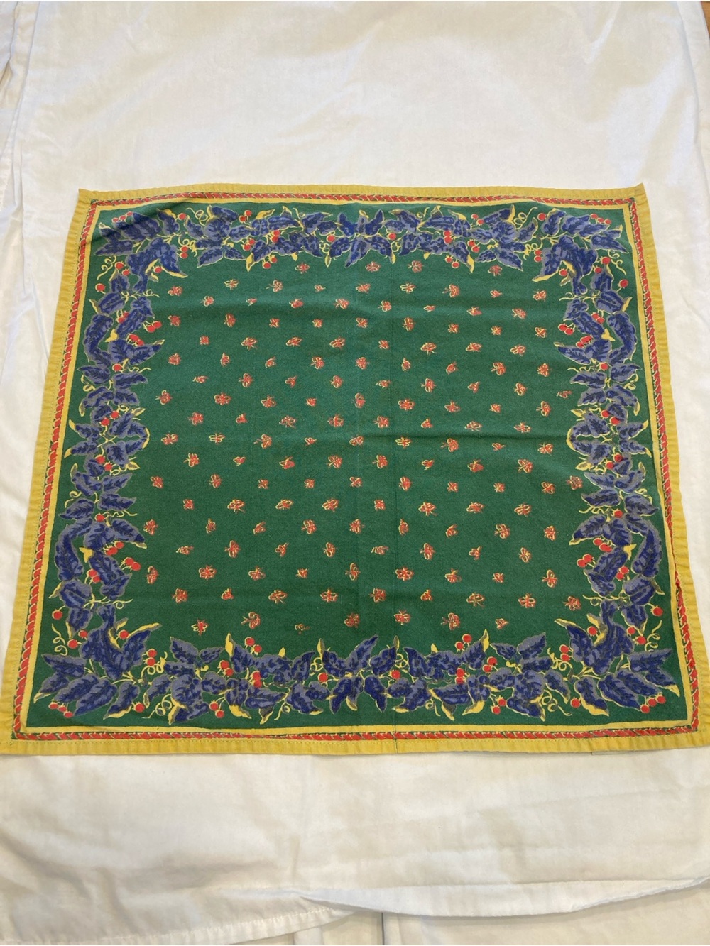 INDIAN COTTON Green Floral Border Napkins - Set of 3 - Picture 4 of 5